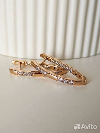 Классические серьги с фианитами золото 585 RG