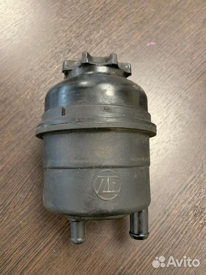 Бачок гидроусилителя Bmw 520D E60 N47 2009