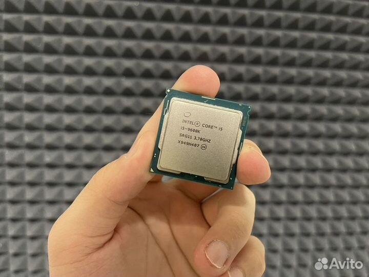 Процессор Intel Core I5 9600K (видеоядро)