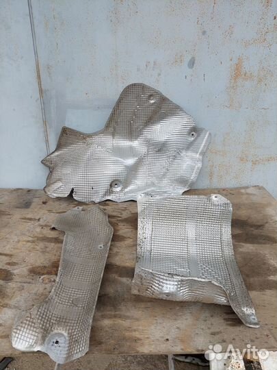 Экран тепловой для Mercedes Benz R170 SLK