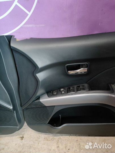 Обшивка боковой двери Mitsubishi Outlander Xl CW6W