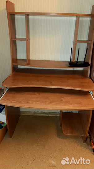 Компьютерный стол