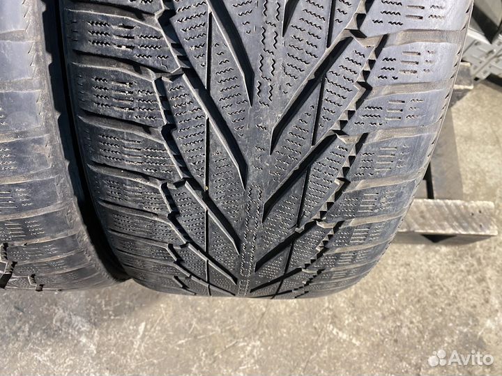 Nokian Tyres Hakkapeliitta R2 SUV 265/40 R21 105R