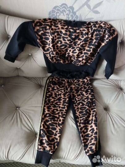 Костюм спортивный