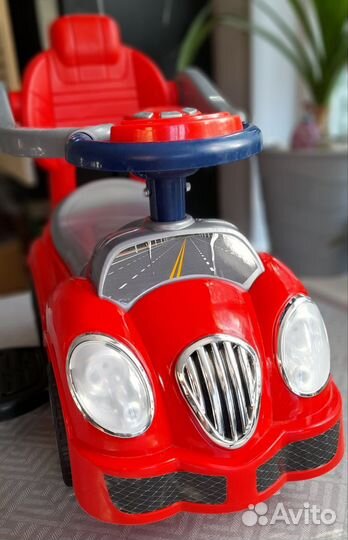 Машинка каталка толокар новая