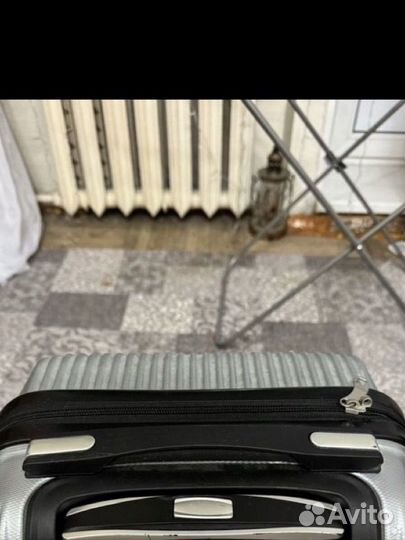 Чемодан на колесах ручная кладь s