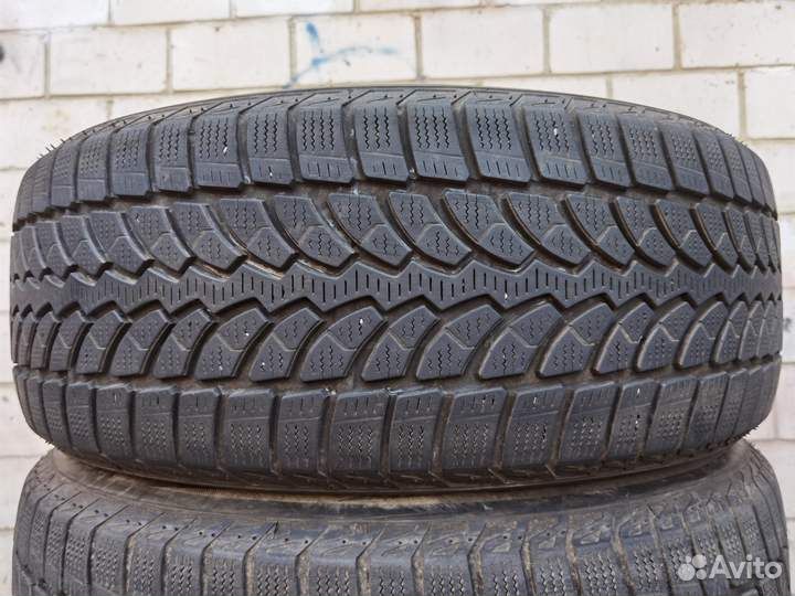 Bridgestone Blizzak LM-80 235/55 R19 105V
