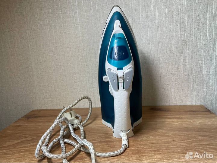 Утюг scarlett sc-si30e01