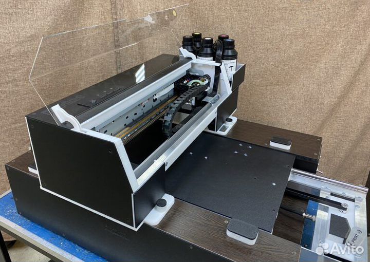 Планшетный уф принтер