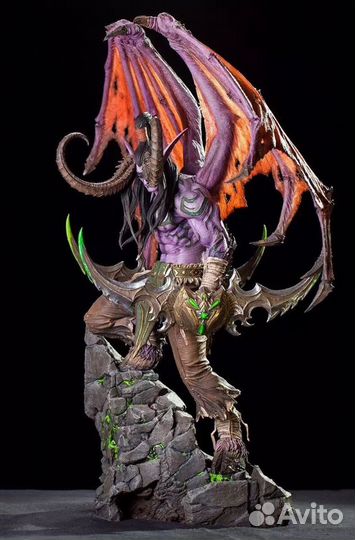 Продам статуи/фигурки/игрушки