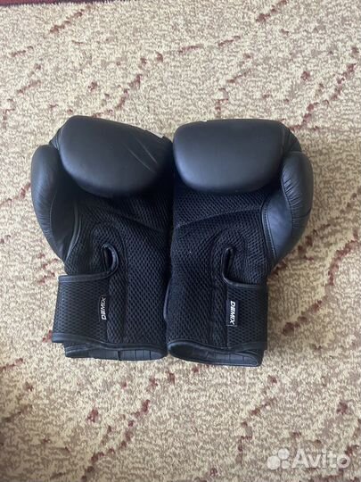 Боксерские перчатки 10 oz demix