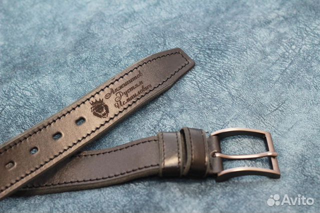 Кожаный ремень с гравировкой