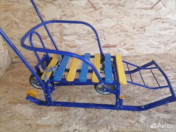 Детские санки на больших колесах