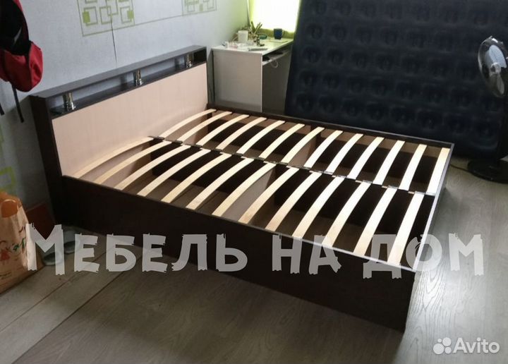 Кровать