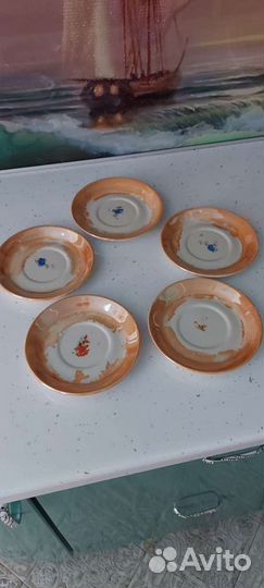 Блюдца или тарелки