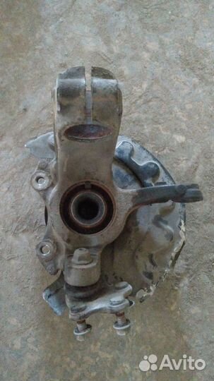 Кулак поворотный правый со ступицей VW Polo 2014