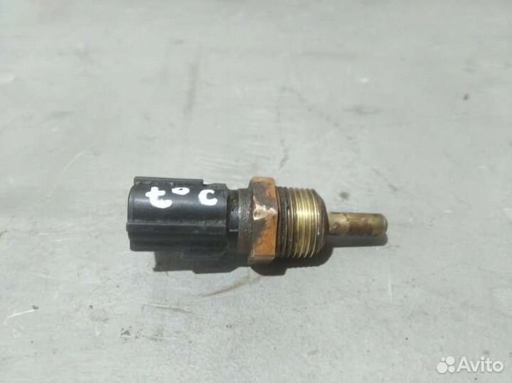 Датчик температуры охлаждающей жидкости Mitsubishi