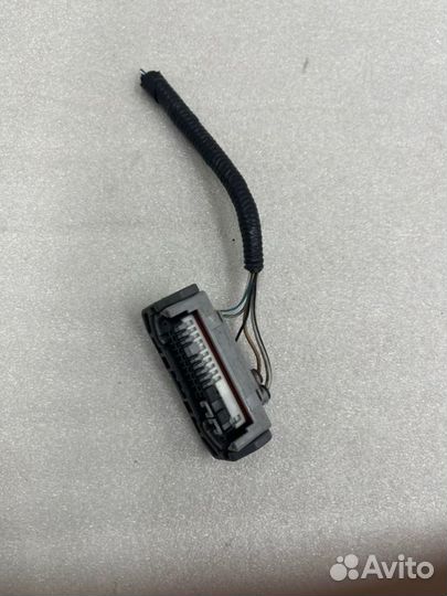 Штекер на фару Toyota Camry V70/V75 2017-2023