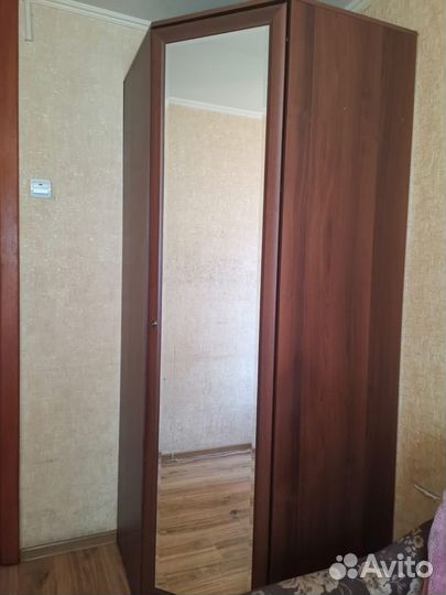 Угловой шкаф