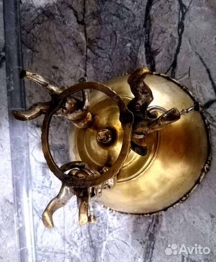 Антикварная бронзовая ваза для фруктов трубадуры