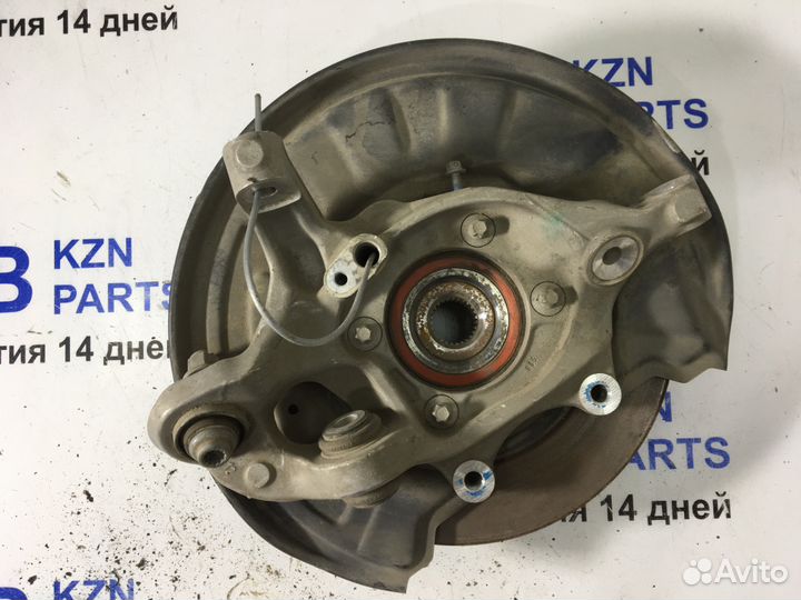 Кулак задний Mercedes w204 w207 01006