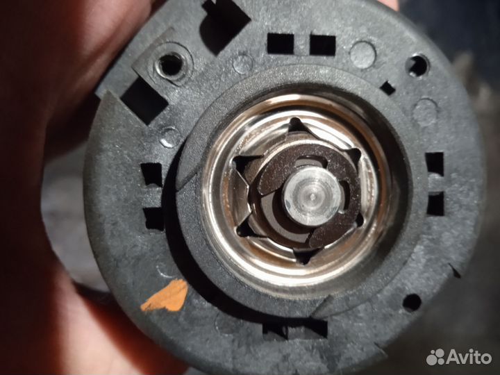 Моторчик печки новыйnissan
