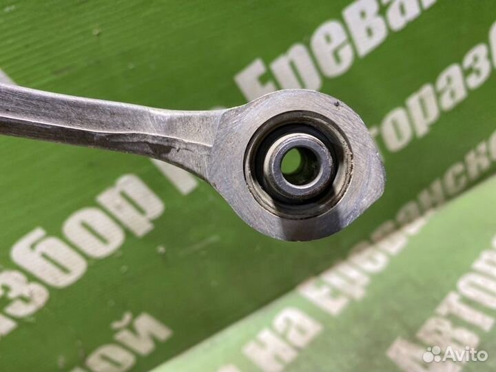 Рычаг подвески верхний передний левый Nissan