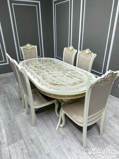 Комплект стол и стулья. В наличии