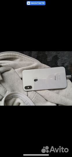 iPhone Xs, 64 ГБ