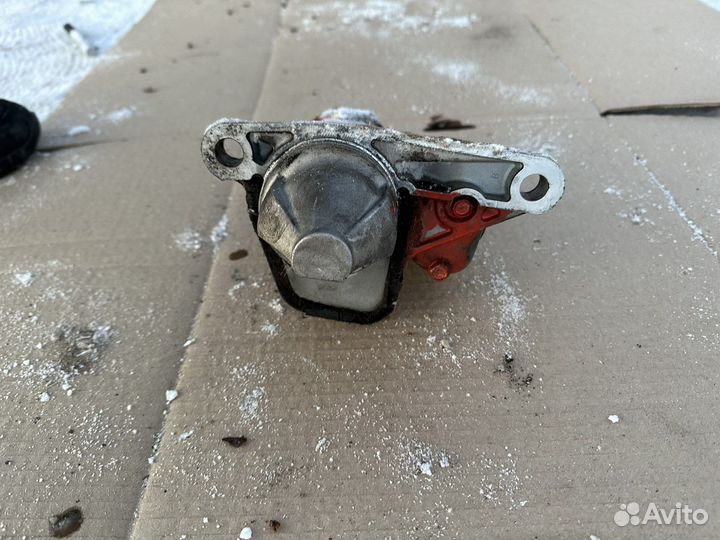 Стартер Nissan Serena C25