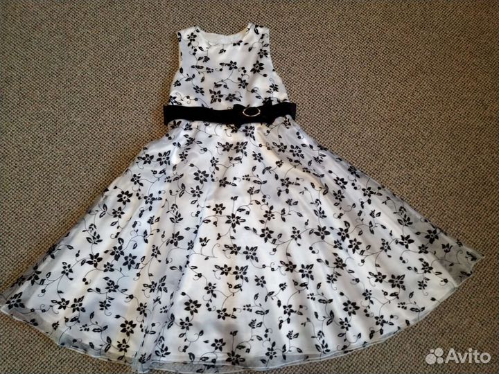 Нарядное платье для девочки