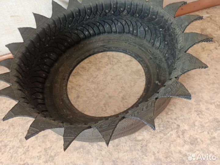 Клумба из покрышек