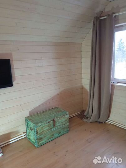 Сундук деревянный