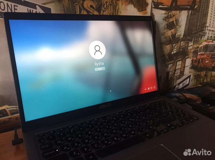 Ноутбук asus