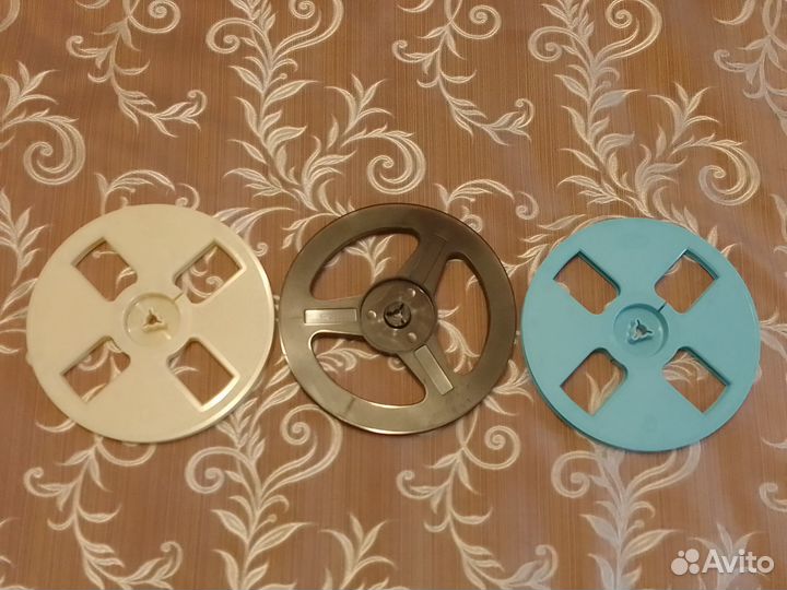 Катушки для катушечного магнитофона