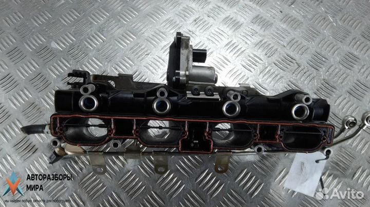 Механизм изменения длины впускного коллектора