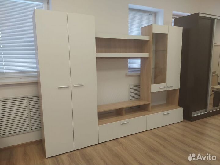 Стенка Виго 280 (напротив М-Видео)