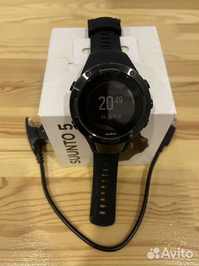 Часы suunto 5
