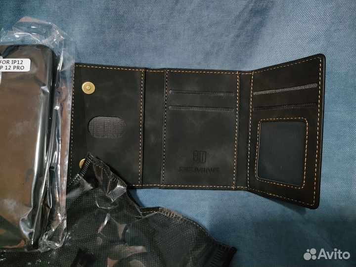 Чехол с картхолдером для iPhone 12 / 12 Pro