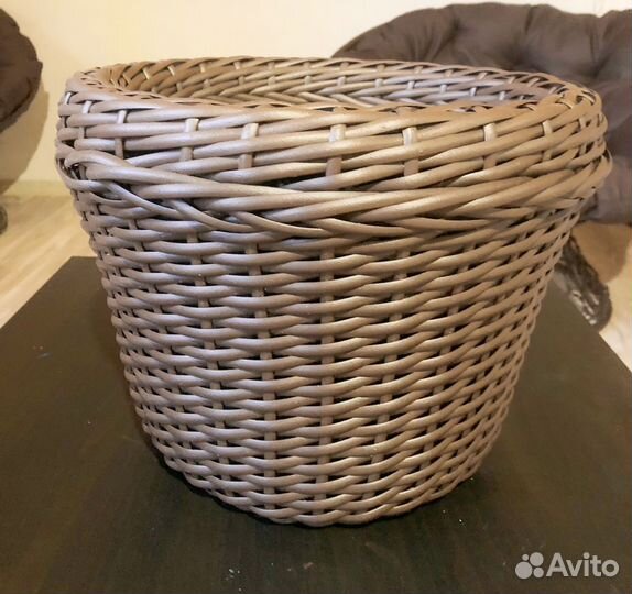 Кашпо из ротанга