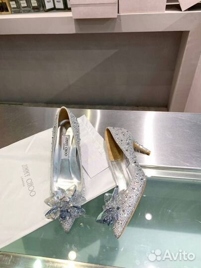 Туфли Jimmy Choo низкий каблук