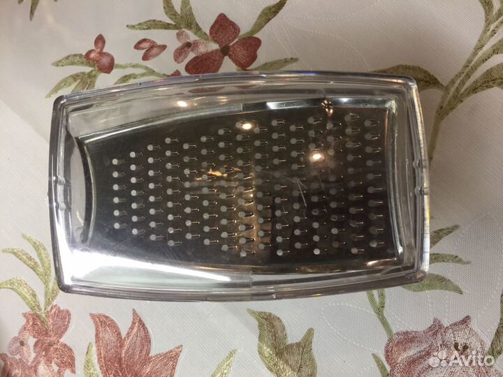 Тёрка мелкая с контейнером