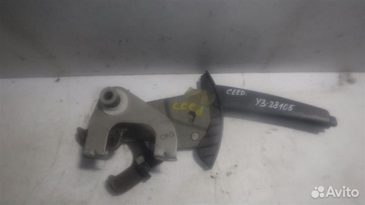 Рычаг стояночного тормоза KIA Ceed (ED) 2006- 2012