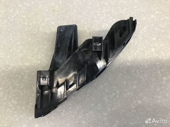 Кронштейн заднего бампера правый Lexus NX 200 300H