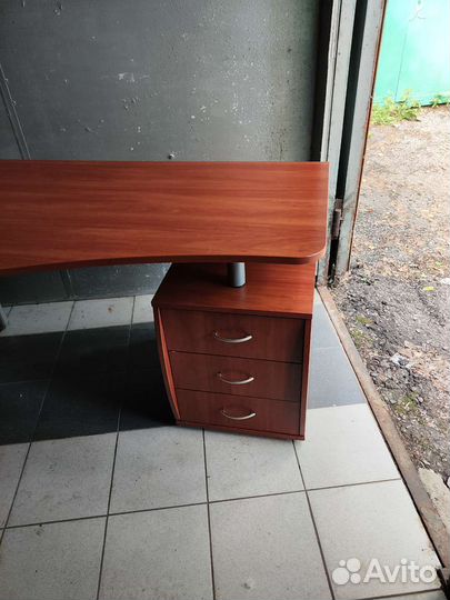 Стол письменный, компьютерный