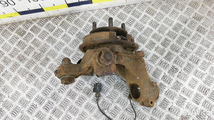 Ступица задняя левая land rover freelander 2 2007