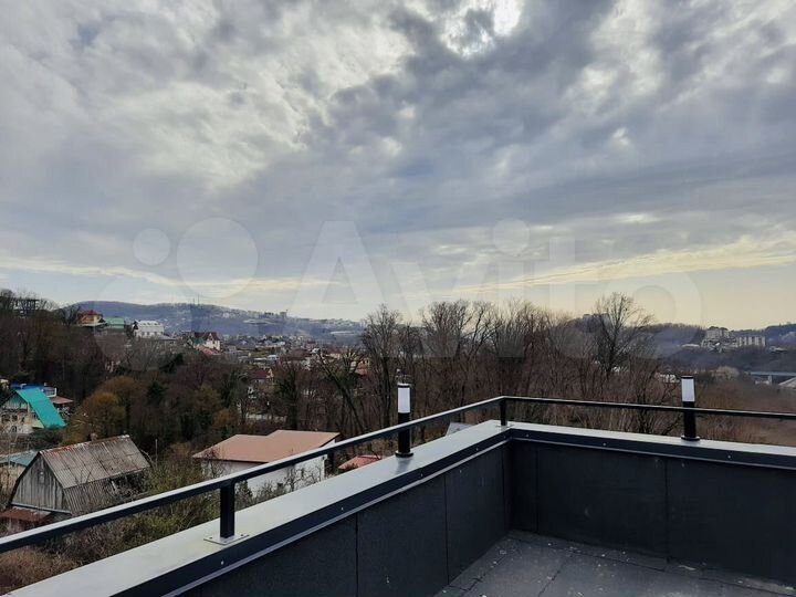 Дом 180 м² на участке 3,5 сот.