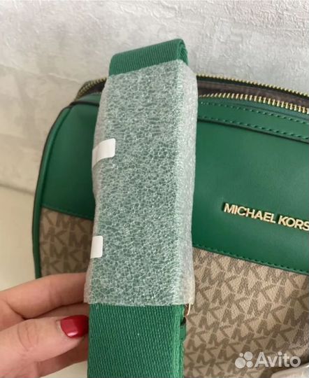 Сумка Michael Kors Medium Travel размер 30/20/18см