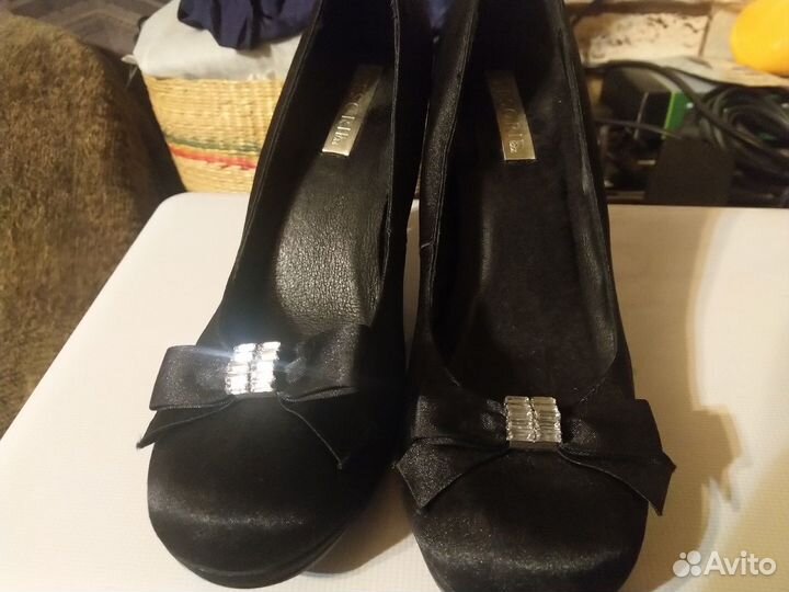 Туфли женские 35 размер черные
