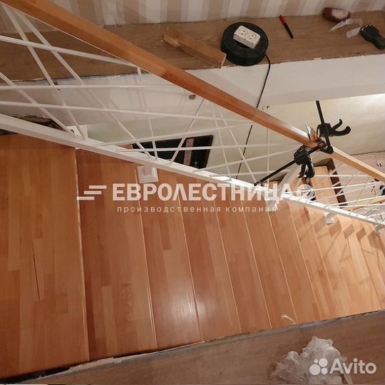 Лестница на металлокаркасе